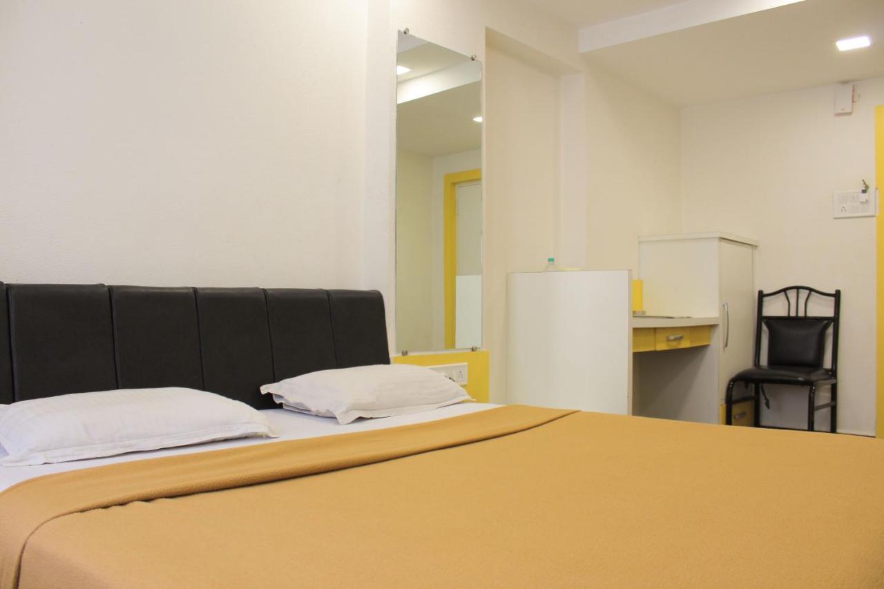 Hotel Maa Sharda Indore Zewnętrze zdjęcie