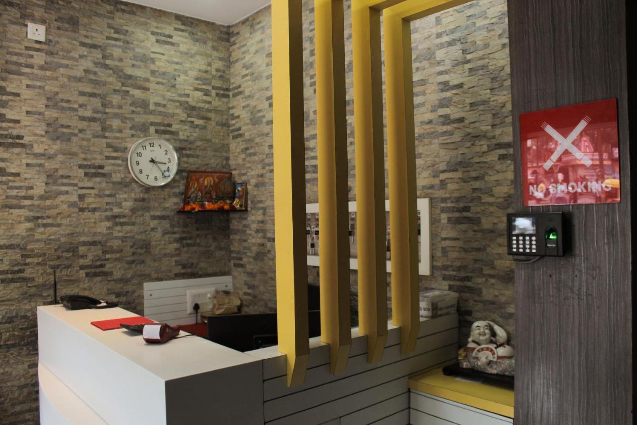 Hotel Maa Sharda Indore Zewnętrze zdjęcie